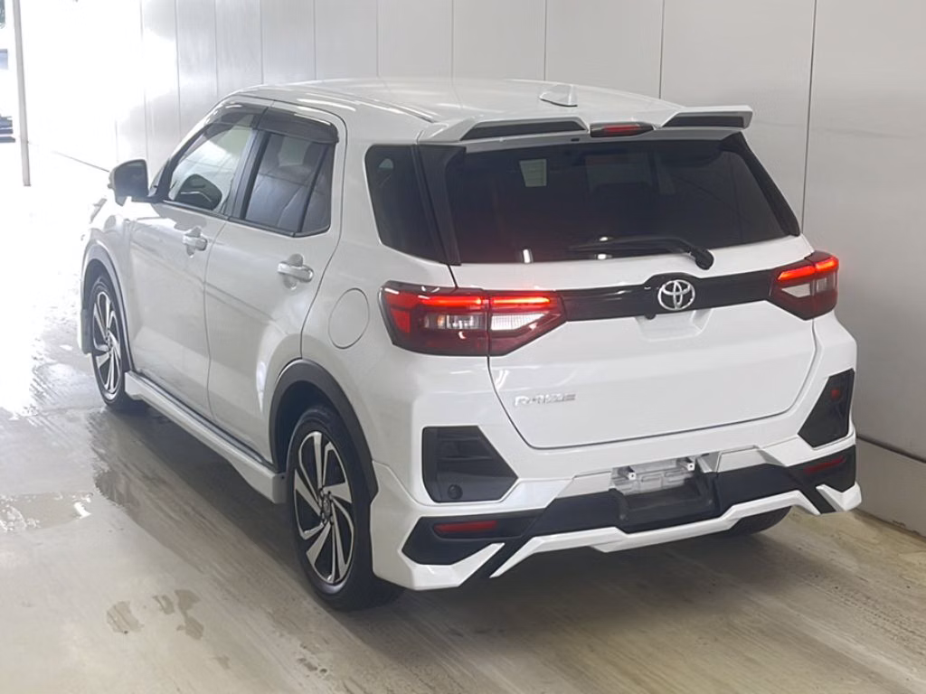 TOYOTA RAIZE