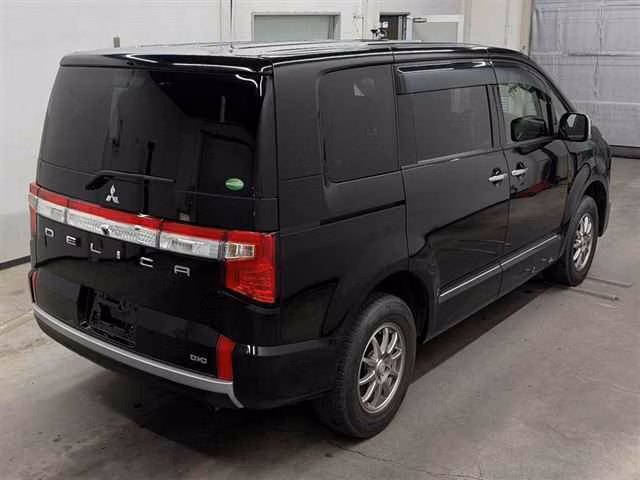 MITSUBISHI DELICA D:5