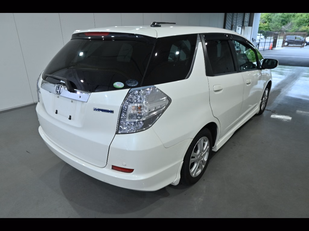 HONDA FIT SHUTTLE