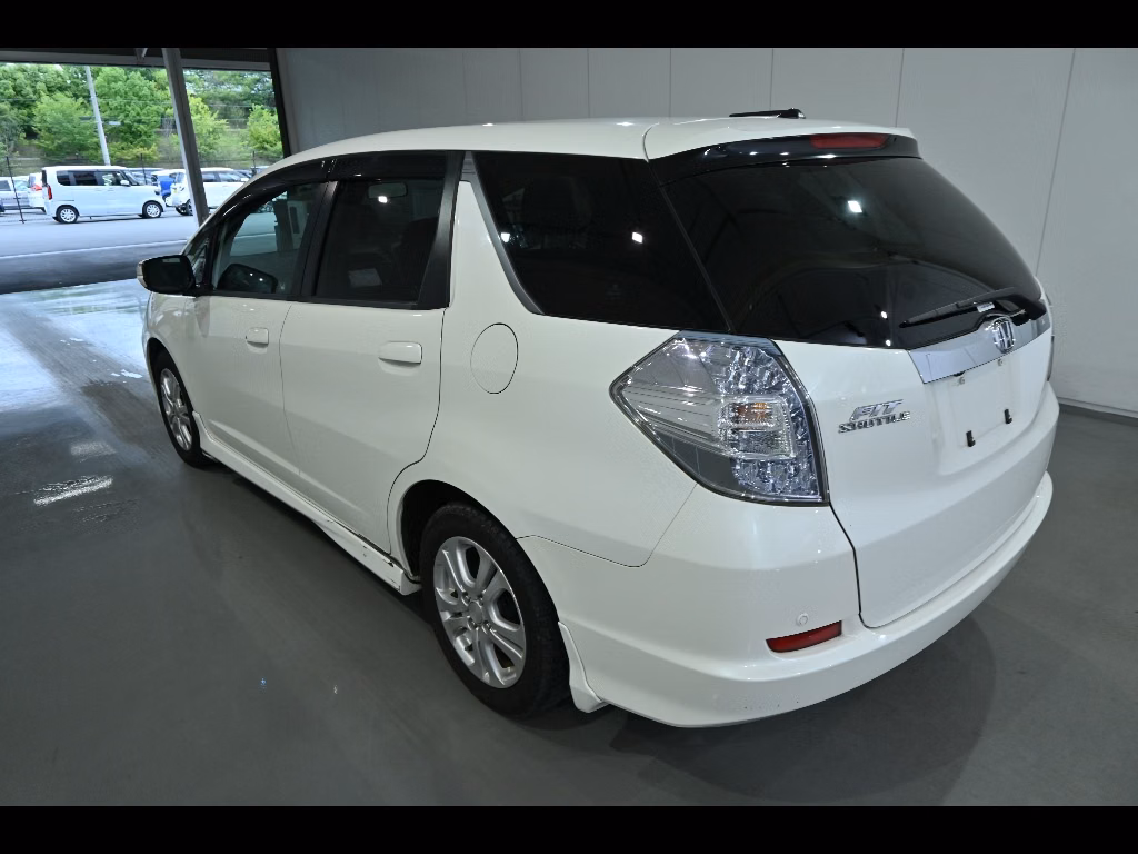 HONDA FIT SHUTTLE