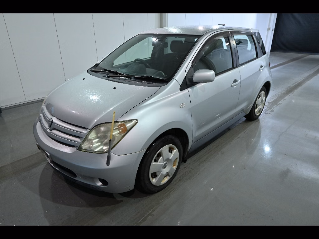 TOYOTA IST