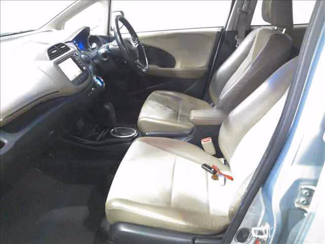 HONDA FIT SHUTTLE