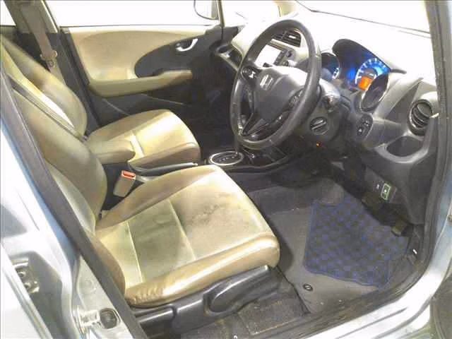 HONDA FIT SHUTTLE