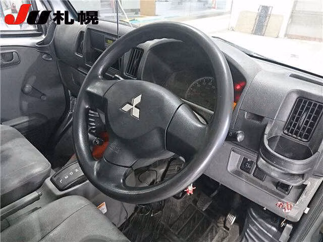 MITSUBISHI MINICAB
