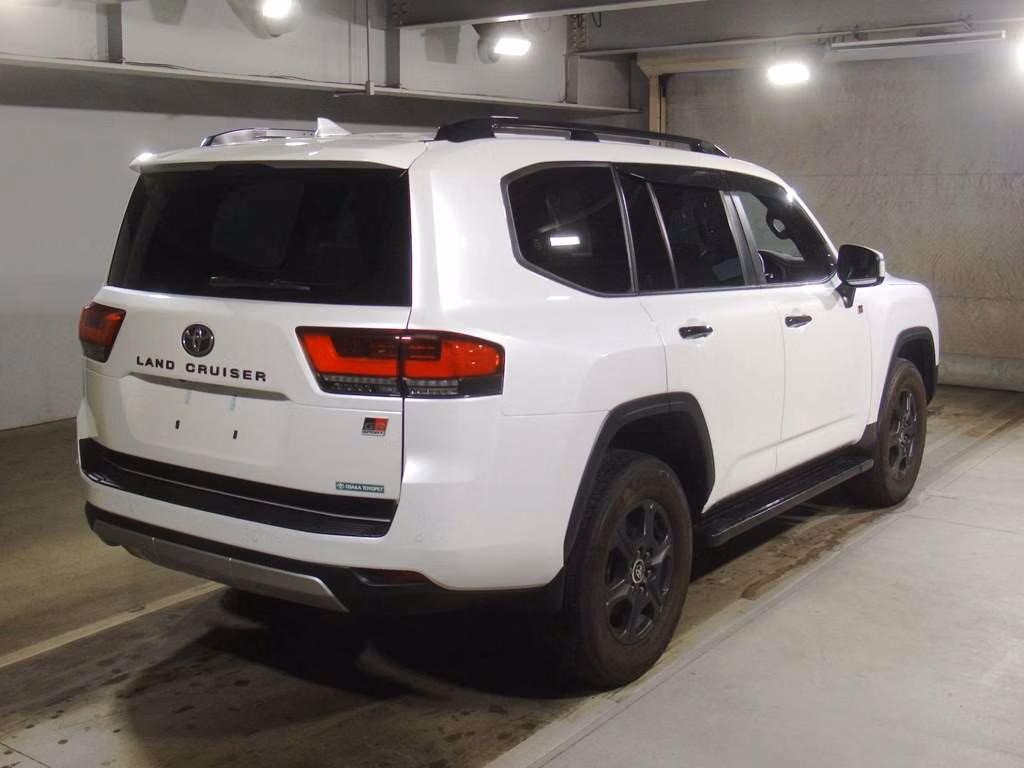 TOYOTA LAND CRUISER