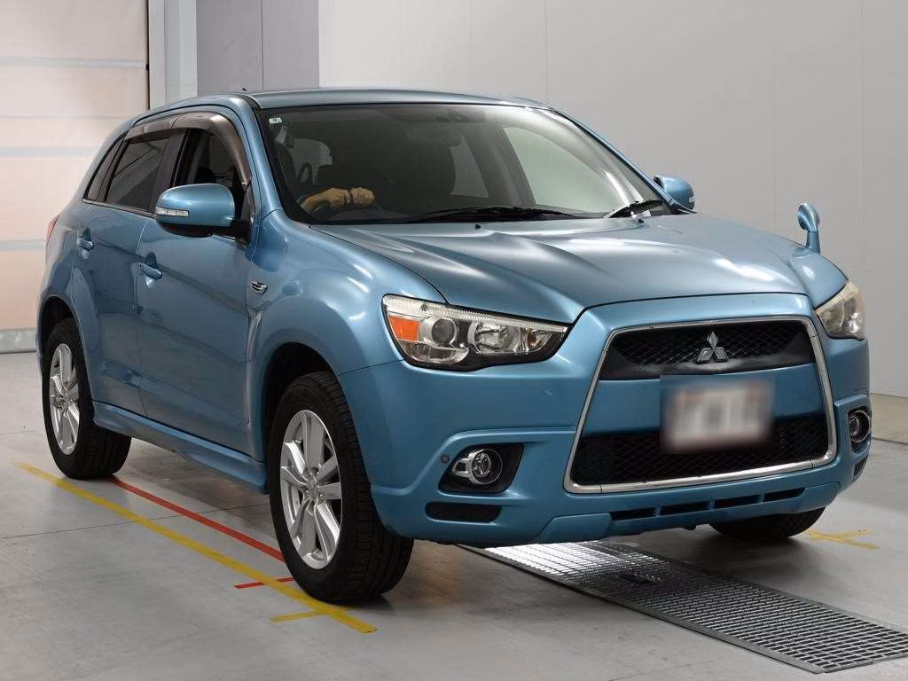 MITSUBISHI RVR