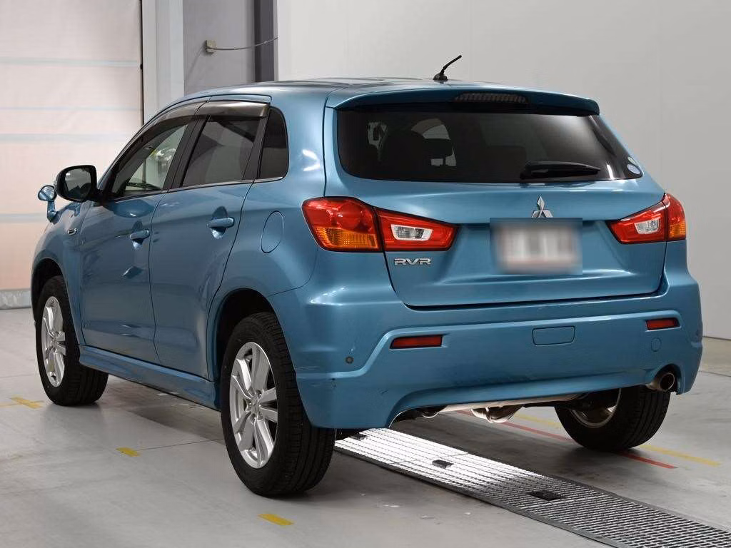 MITSUBISHI RVR