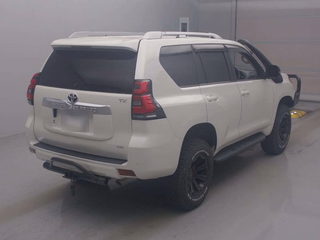 TOYOTA LAND CRUISER PRADO