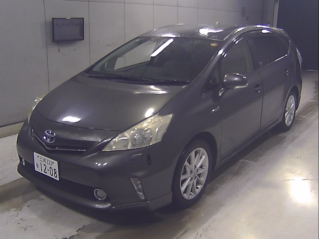 TOYOTA PRIUS ALPHA