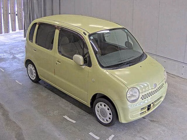 DAIHATSU MOVE LATTE