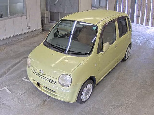 DAIHATSU MOVE LATTE