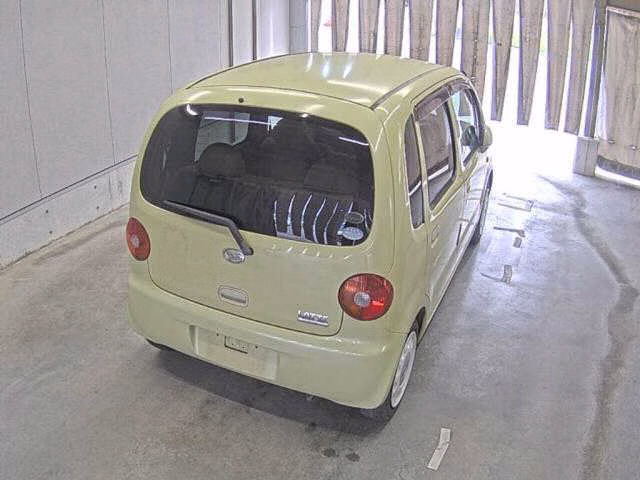DAIHATSU MOVE LATTE