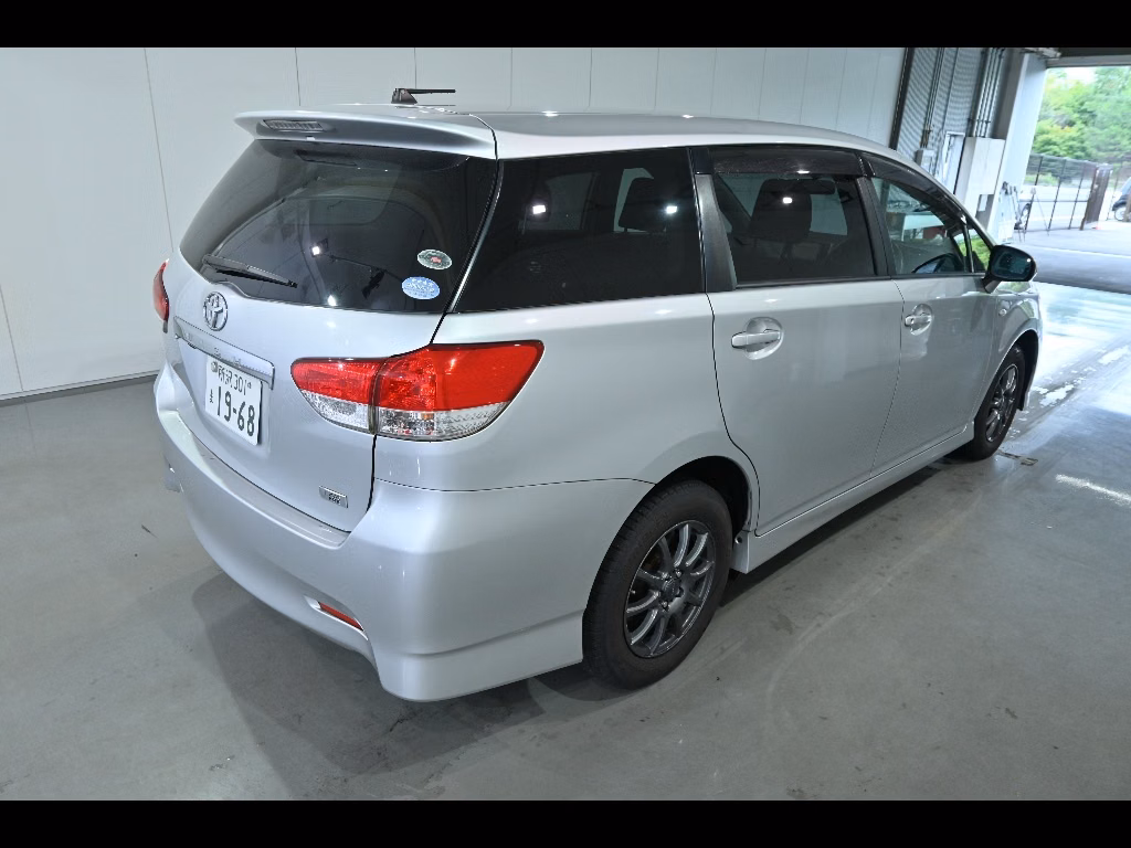 TOYOTA WISH