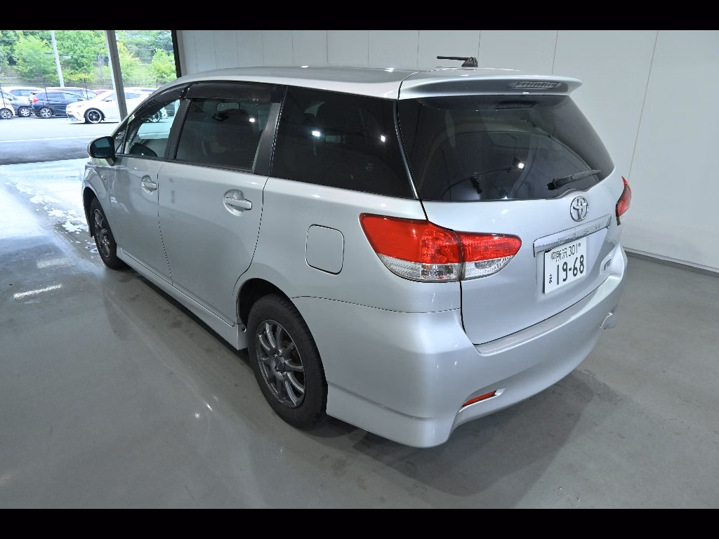 TOYOTA WISH