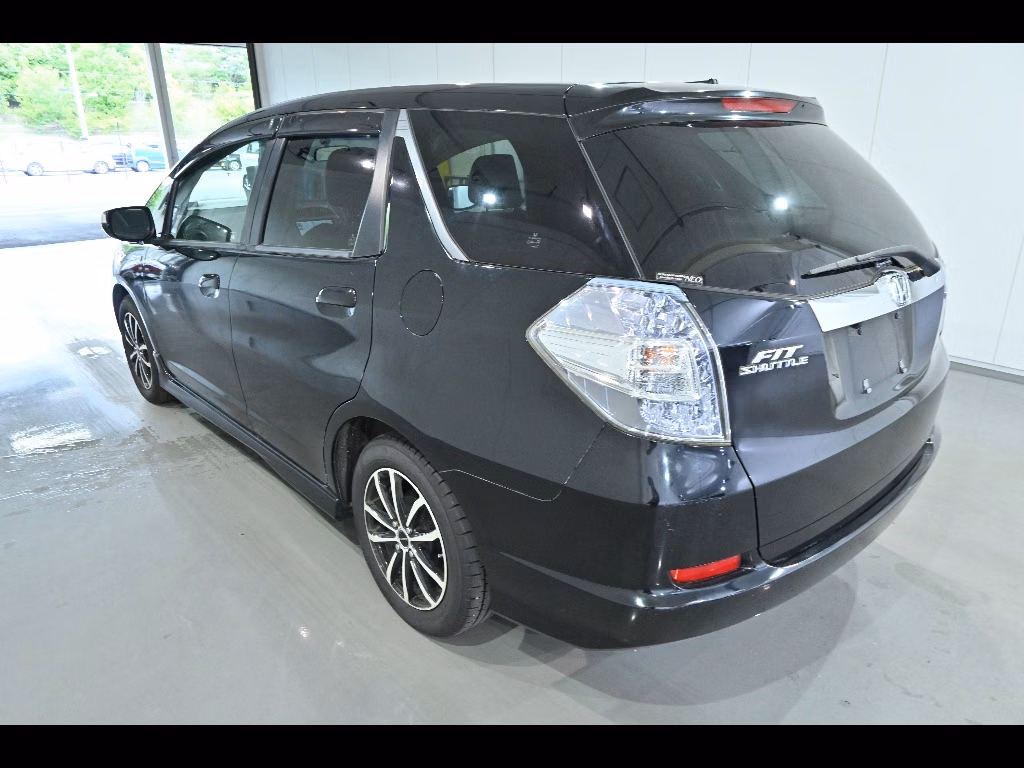 HONDA FIT SHUTTLE