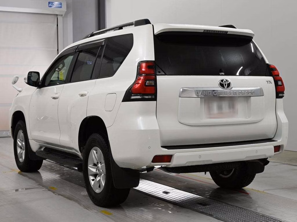 TOYOTA LAND CRUISER PRADO