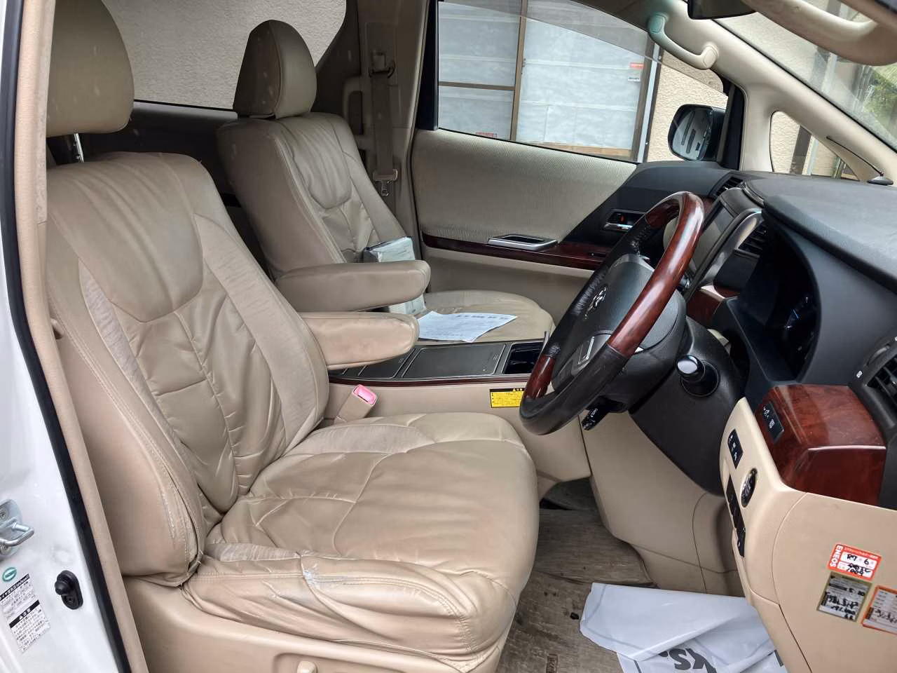 TOYOTA VELLFIRE
