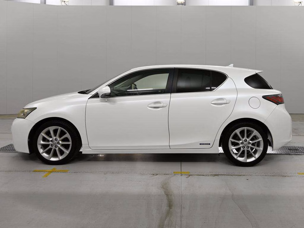 LEXUS CT200H