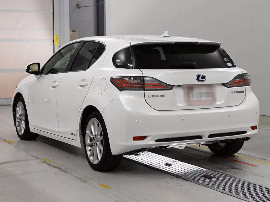 LEXUS CT200H