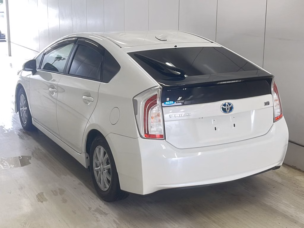 TOYOTA PRIUS