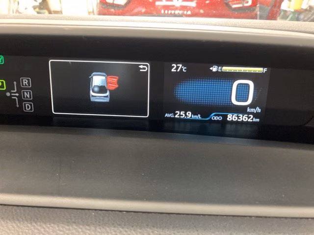 TOYOTA PRIUS