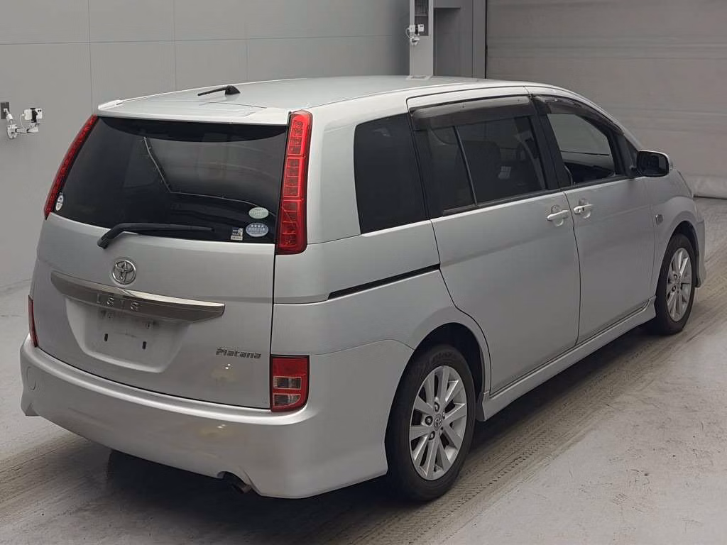 TOYOTA ISIS