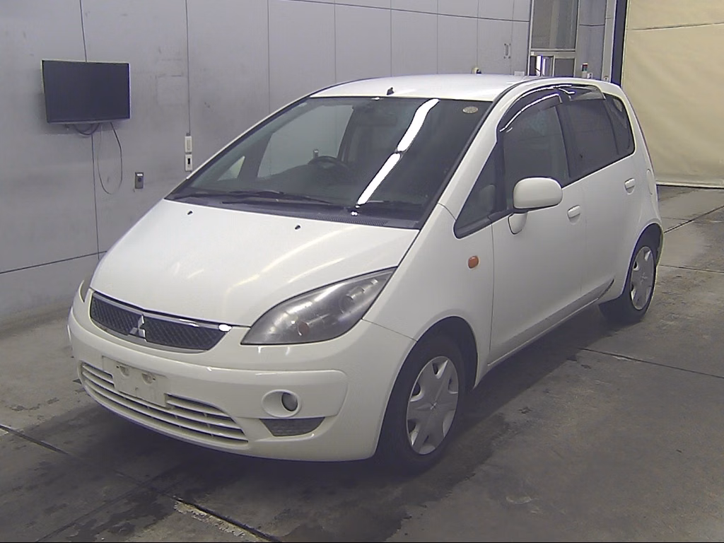 MITSUBISHI COLT