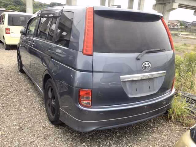 TOYOTA ISIS