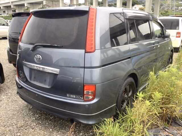 TOYOTA ISIS