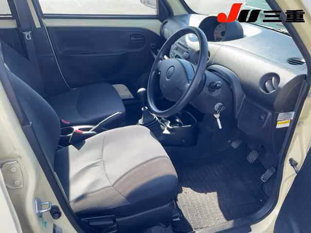 DAIHATSU ESSE