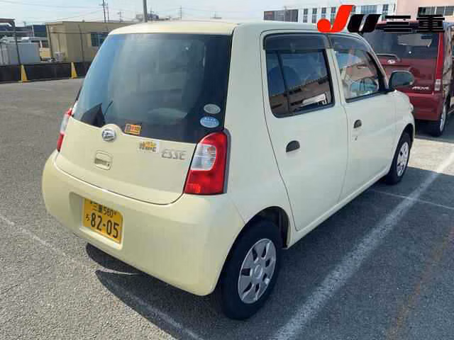 DAIHATSU ESSE