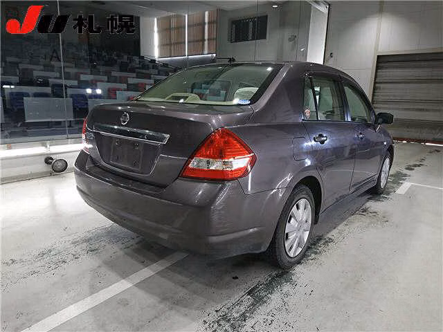 NISSAN TIIDA LATIO