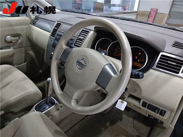 NISSAN TIIDA LATIO