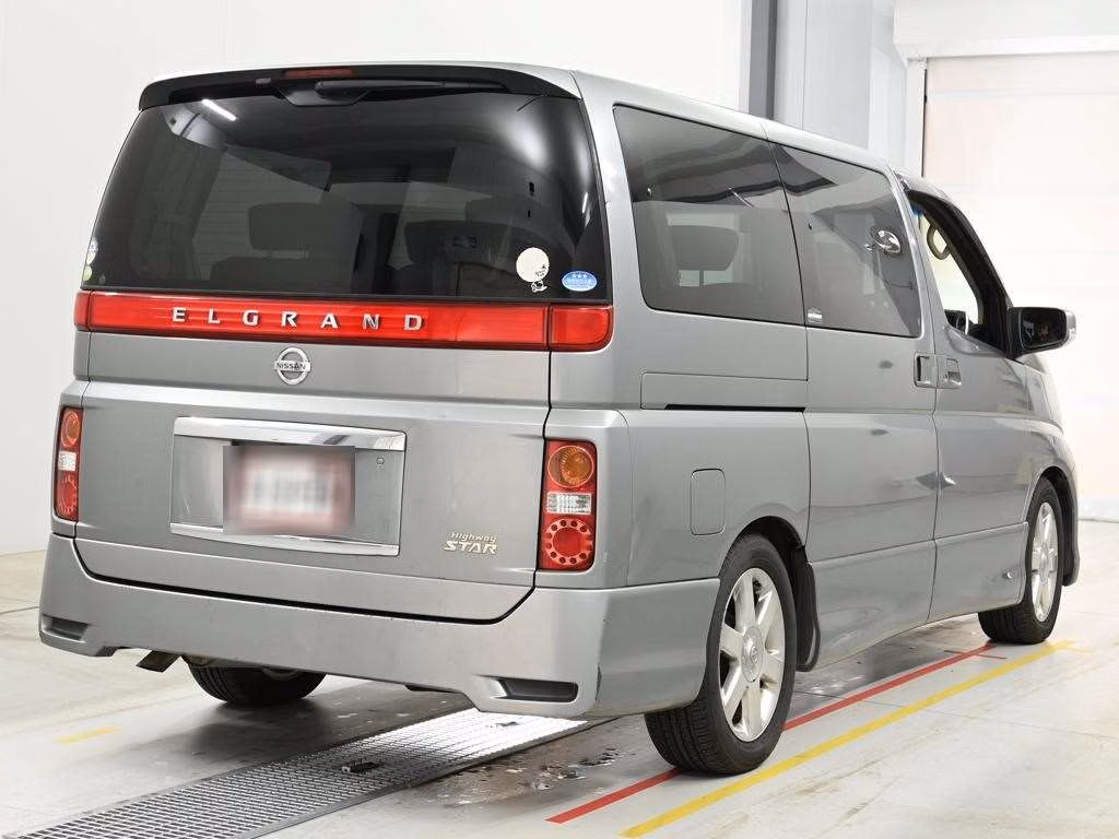 NISSAN ELGRAND