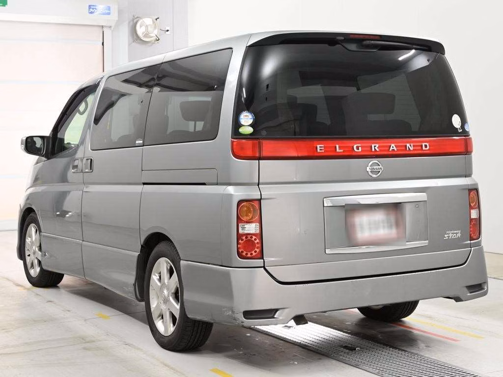 NISSAN ELGRAND