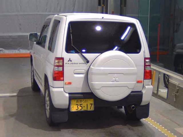 MITSUBISHI PAJERO MINI