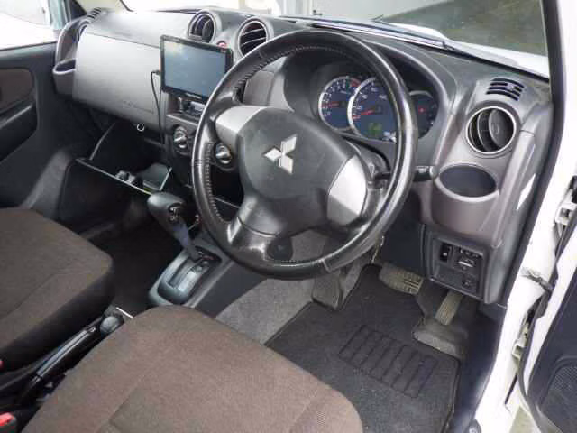 MITSUBISHI PAJERO MINI