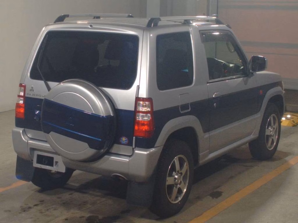 MITSUBISHI PAJERO MINI