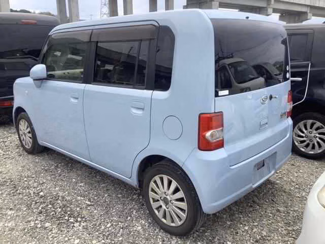 DAIHATSU MOVE CONTE
