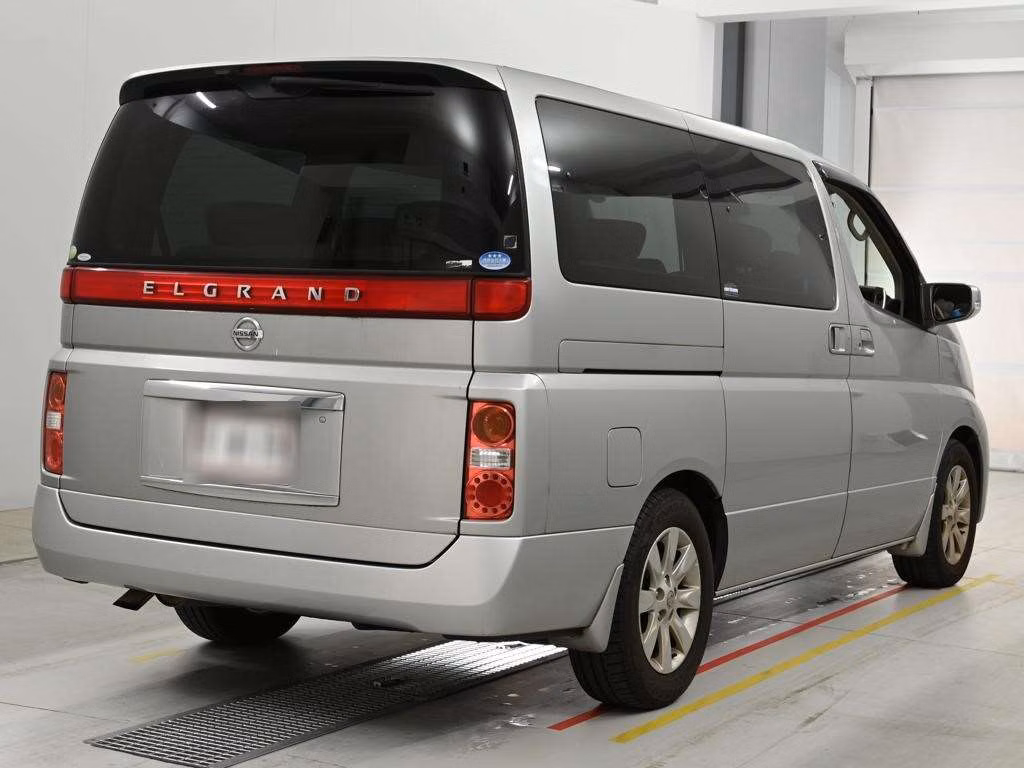 NISSAN ELGRAND
