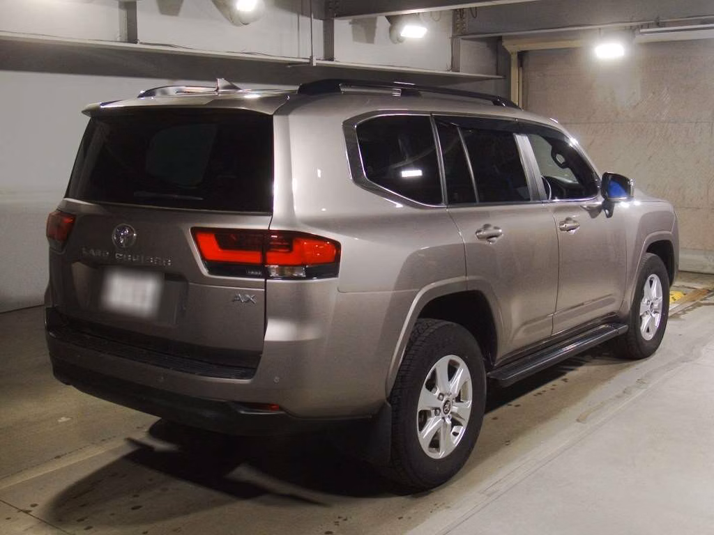 TOYOTA LAND CRUISER
