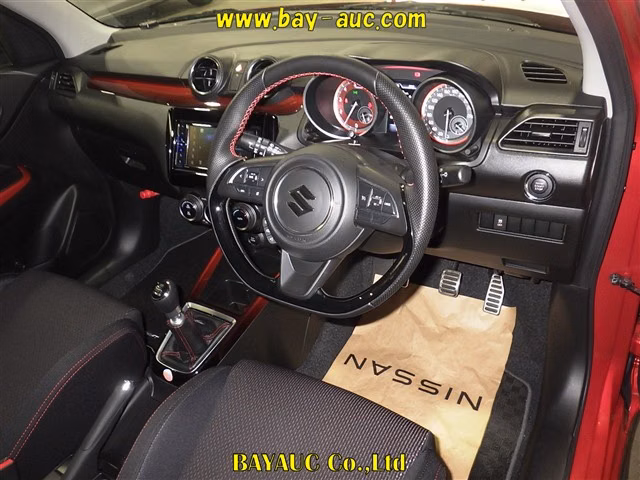 SUZUKI SWIFT