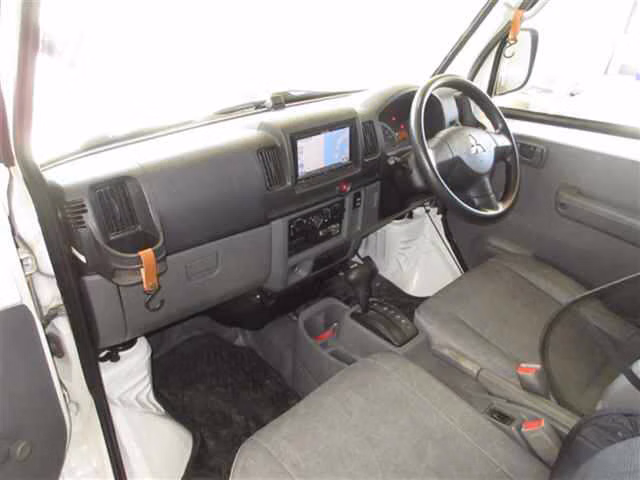 MITSUBISHI MINICAB