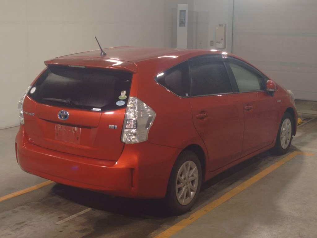 TOYOTA PRIUS ALPHA