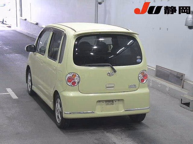 DAIHATSU MOVE LATTE
