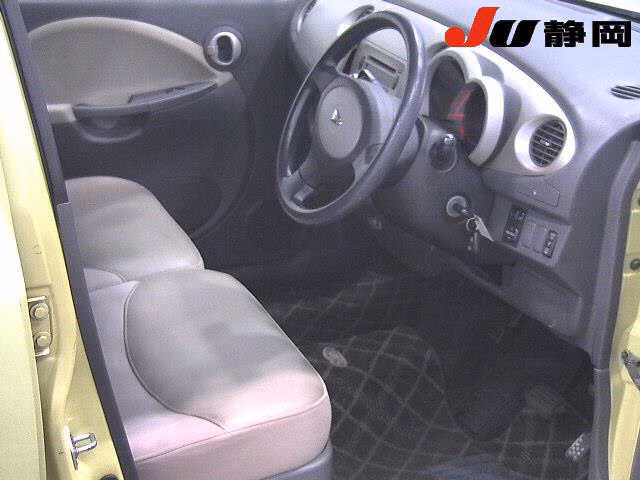 DAIHATSU MOVE LATTE