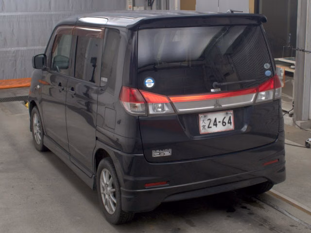MITSUBISHI DELICA D:2