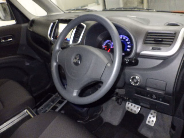 MITSUBISHI DELICA D:2