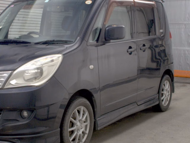 MITSUBISHI DELICA D:2