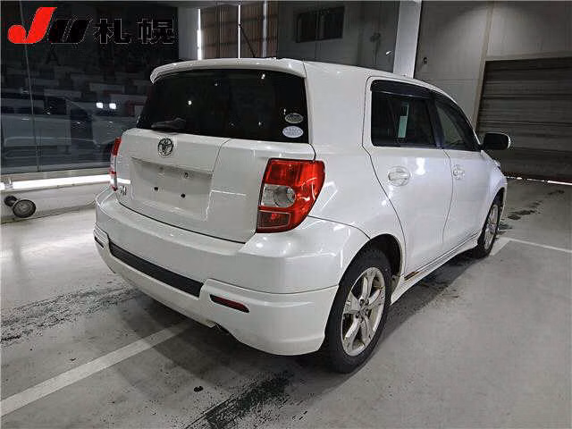 TOYOTA IST